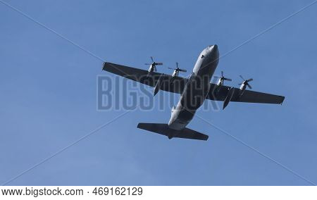 Ede, 20-sep-2019:the Hercules Plane Is Approaching The Heathland For Dropping The Paratroopers On Th
