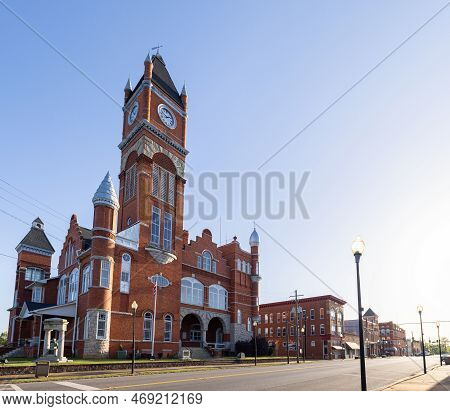 Dawson, Georgia, Usa - April 19, 2022: The Terrell County Courthouse