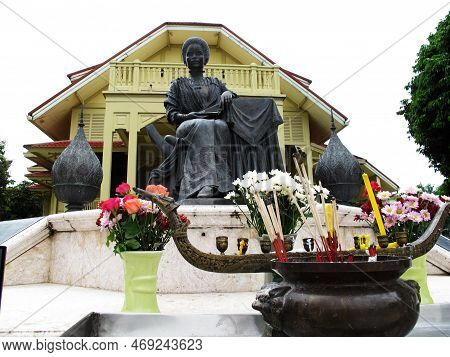 Ancient Wooden Building And Antique Wood Architecture Of Dara Phirom Palace Museum With Dara Rasmi P