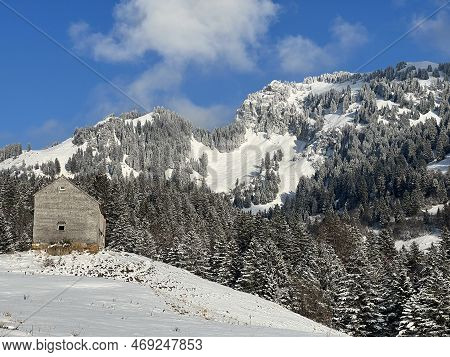 White Blanket On Alpine Peak Gulmen Or Gulme (1789 M) In The Swiss Alps And Above The Lake Walen Or 