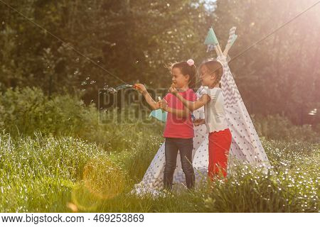 A Backyard Campout For Excited Little Kids