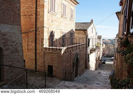 Italy, Marche: Foreshortening Of Ripatransone, Small Village Near Ascoli Piceno.