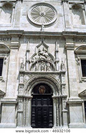 Tolentino - église de San Nicola