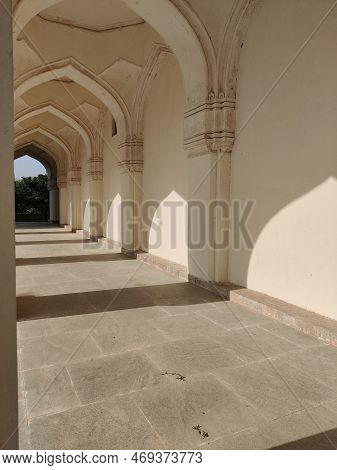 Kutub Shahi thumbs amezing experience amezing Architecture