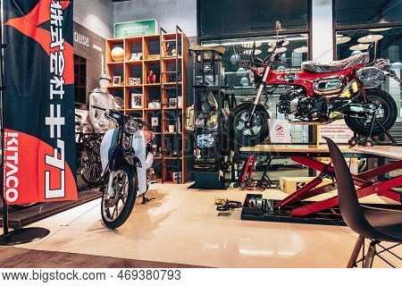 Nakhon Pathom,thailand-january 7, 2023 : View Of Honda Super Cub C 125 Motorcycle Classic 125Cc. Col