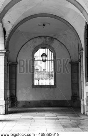 Mafra, Lisbon, Portugal- January 17, 2023: Corridor, Arches, Marble Staircase And Lamps Of The Palac