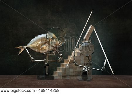 Moonfish And The Pyramid Under Construction, Stylization