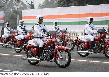 Kolkata Police Sergeant On Motorcycle Preparing For Taking Part In The Upcoming Indian Republic Day