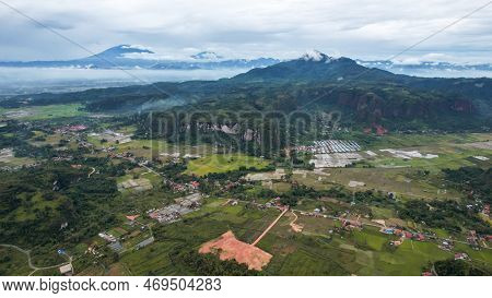 Aerial View Of A Beautiful Landscape View Of Harau Valley With Mountains Valley And Grass View, Beau
