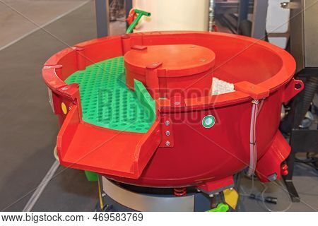 Vibratory Finishing Machinery Polishing Deburring Surface Treatment Production