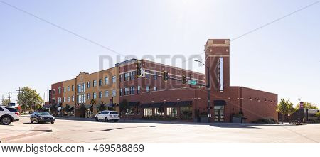 Owasso, Oklahoma, Usa - October 18, 2022: The Business District On 76th Street