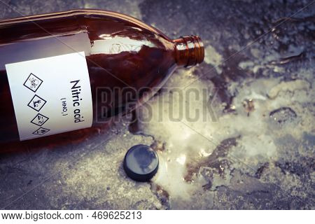 Nitric Acid Are Leaking On The Floor, Chemical In The Laboratory And Industry, Chemicals Used In The