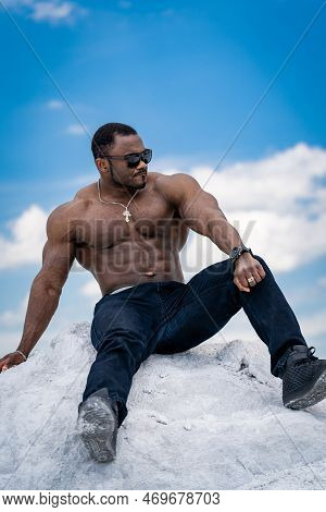 Outdoor 이미지 및 사진(무료 체험) | Bigstock