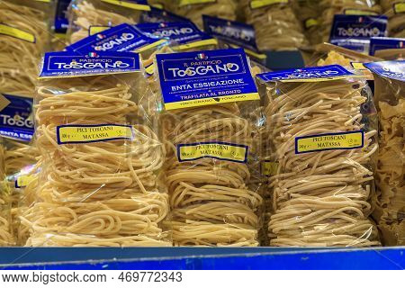Florence, Italy - June 03, 2022: Dried Pici Toscani, Thick Hand Rolled Tuscan Artisanal Pasta On Dis