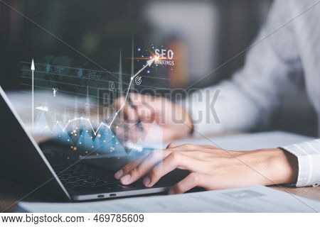 Marketer Showing Growth Graph And Seo Concept, Optimization Analysis Tools, Search Engine Rankings, 