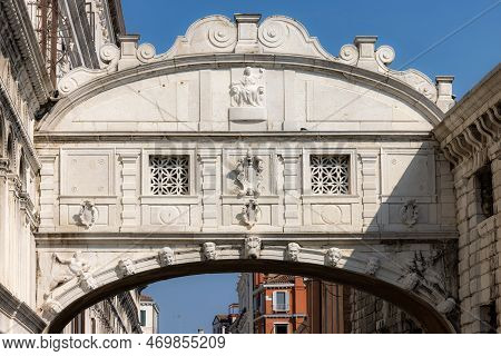 View Of The Brdige Of Sighs, Ponte Dei Sospiri In Venice. Italy