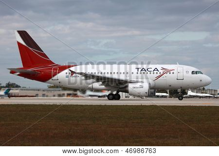TACA Airbus A319