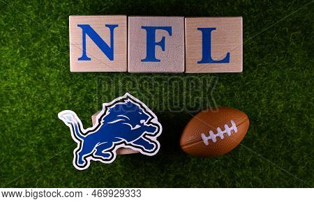 January 27, 2023, Canton, Usa. The Emblem Of The Detroit Lions Football Club On The Green Lawn Of Th
