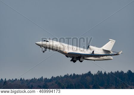 Zurich, Switzerland, January 20, 2023 Dessault Falcon 8x Business Aircraft Taking Off From Runway 28