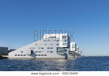 Apartments At Lake