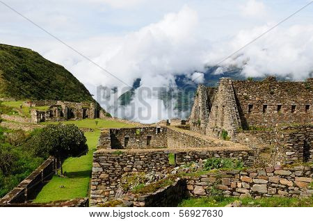 Peru, Remote Spectacular The Inca Ruins Of Choquequirau Near Cuzco