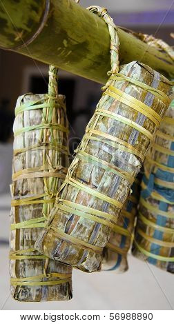 Banh Tet ( Cylindric Glutinous Rice Cake)