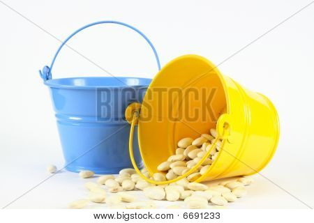 Eimer mit Bohnen