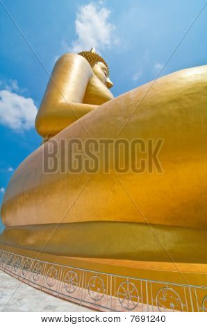 Suurin kuva buddha