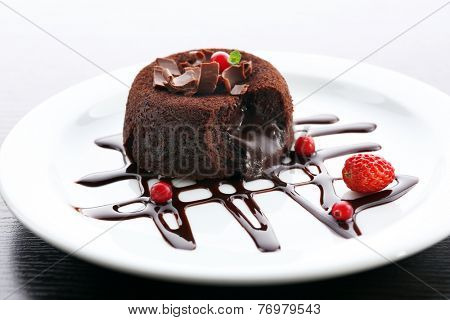 Hot chocolate pudding with fondant centre, close-up