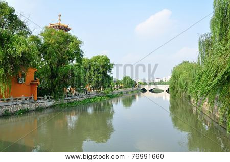 Puhui River