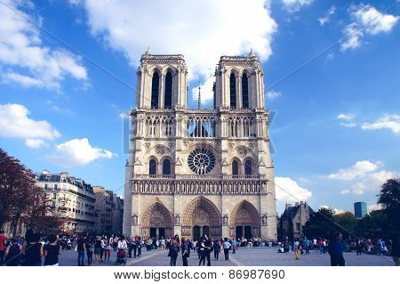 Notre Dame De Paris