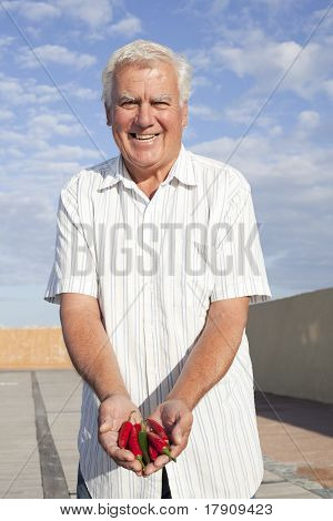 Šťastný Senior s Chilipepper.