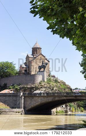 Metekhi Church And The Statue Of King Vahtang Gorgasali