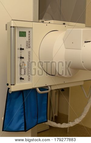 Modern x-ray apparatus is the basis of diagnosis in the clinic.