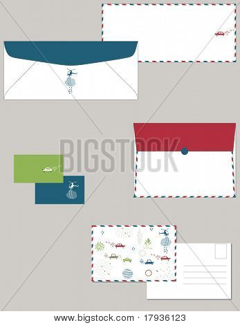 Papelería personal en estándar dimensiones que contiene postal de dos sobres y tarjetas.