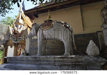 Chiang Mai Buddhist Monastery Wat Pratat Doi Suthep
