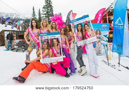 Group Of Young Happy Pretty Women In Colorful Bikini With Instagram Frame.