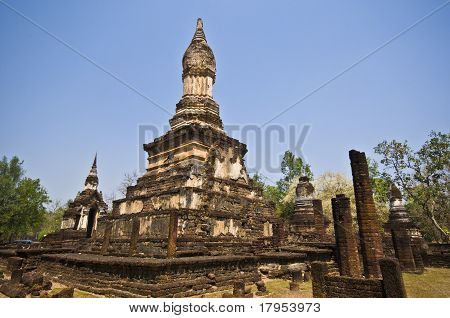 Wat Chedi Chet Thaeo