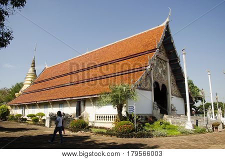 Gloden Chedi For People Respect Praying And Visit At Wat Phra That Chom Ping