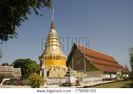 Gloden Chedi For People Respect Praying And Visit At Wat Phra That Chom Ping