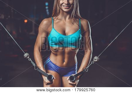 Sexy Pretty Fitness Girl Diet Training Chest Pumping Beautiful Breast.