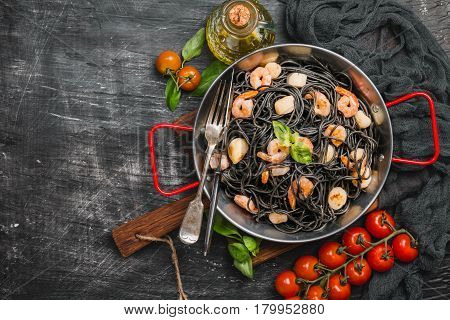 Black Spaghetti With Seafood