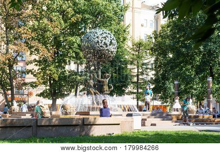 MOSCOW - AUGUST 7 2016: Square near Novokuznetskaya metro station with fountain 