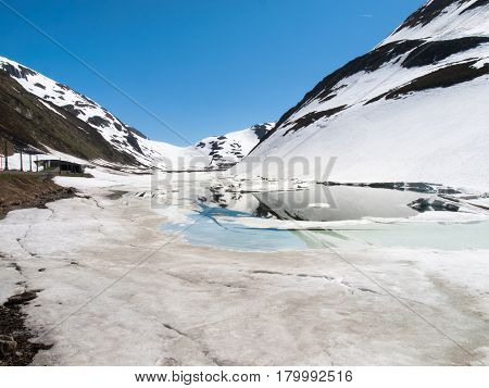 Oberalp Pass, Artificial Lake Ice