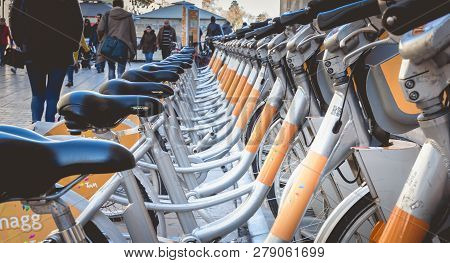 Velomagg Bike Sharing City Bikes For Rental In Montpellier