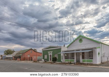 Carnavon, South Africa, September 1, 2018: An Early Morning Street Scene, With Old Houses, In Carnav