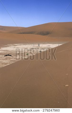 Dunes Of Deadvlei In The Namib Desert, Africa, Namibia, Hardap, Namib Naukluft Park