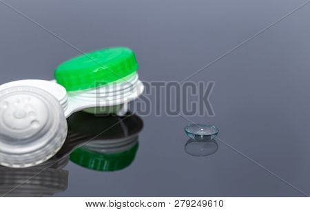Contact Lens With Plastic Case 3