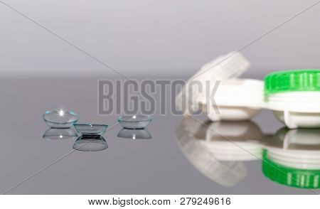 Contact Lens With Plastic Case 6