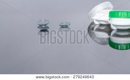 Contact Lens With Plastic Case 5